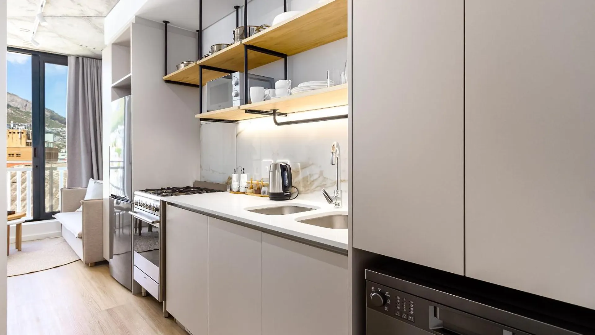 Live With Passion - 1 Bedroom With Stunning Views Cape Town